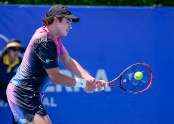João Fonseca surpreende no Australian Open e avança à próxima fase
