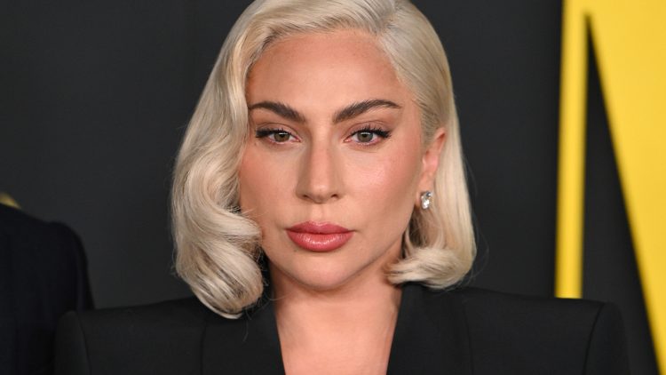 Lady Gaga fará megashow gratuito na Praia de Copacabana em maio