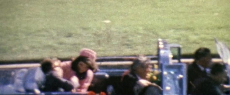 Filme corajoso de Oliver Stone demonstra que o assassinato de John Kennedy ainda não foi esclarecido