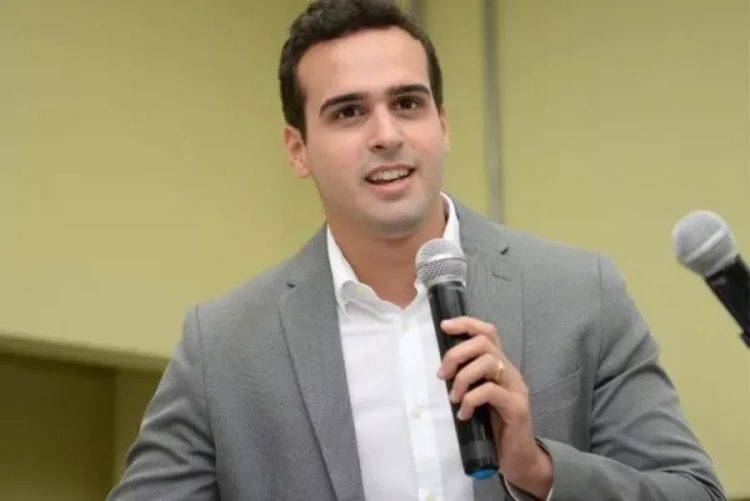 Lucas Ribeiro diz que se for candidato ao governo, Daniella fica fora da majoritária