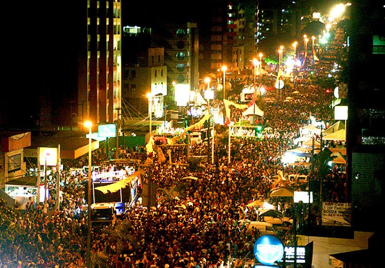 João Pessoa entra no compasso do frevo: prévias carnavalescas tomam as ruas