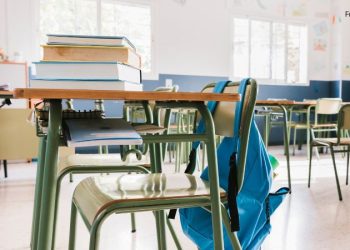 Justiça determina que escola autorize aluna evangélica a frequentar aulas usando saia, na Paraíba