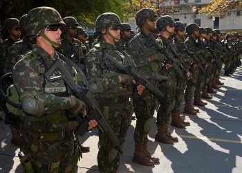 Militares das Forças Armadas receberão aumento de até R$ 14.700 em 2025