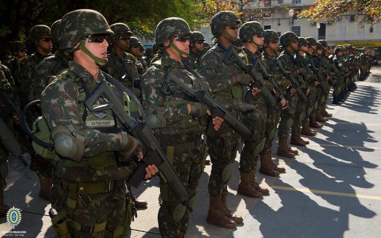 Militares das Forças Armadas receberão aumento de até R$ 14.700 em 2025