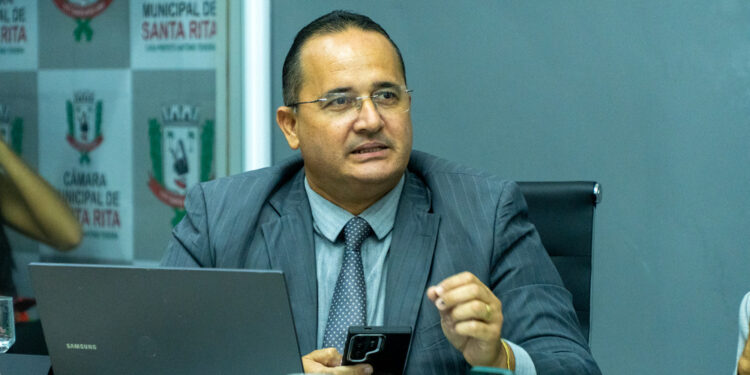 Vereador de Santa Rita é preso com arma e munições irregulares