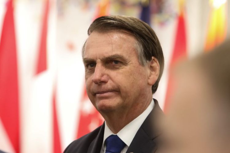 STF retoma julgamento que pode tornar Bolsonaro réu por tentativa de golpe