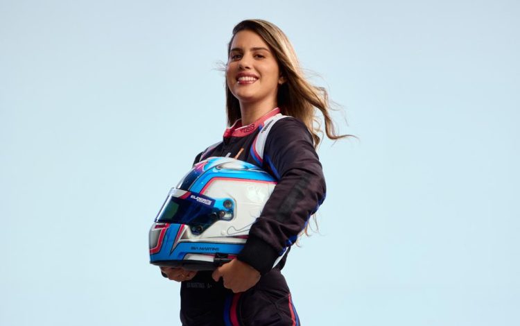 Bia Martins estreia na temporada 2025 no Paulista de Automobilismo em preparação para a Turismo Nacional