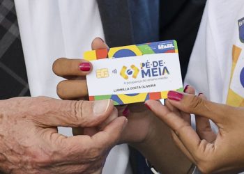 Pé-de-Meia 2025: Estudantes começam a receber R$ 200 de incentivo a partir desta segunda (31)