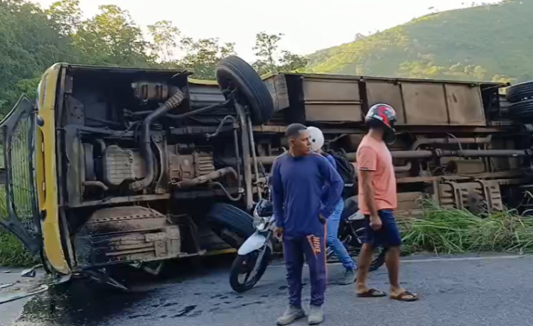 Alunos viajavam sem cinto de segurança em ônibus que causou tragédia, na Paraíba