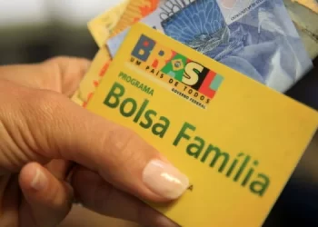 Bolsa Família é antecipado devido aos feriados e começa a ser pago hoje