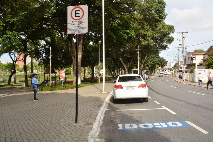 Estacionamento pago volta a João Pessoa e Zona Azul será implantada em 120 dias