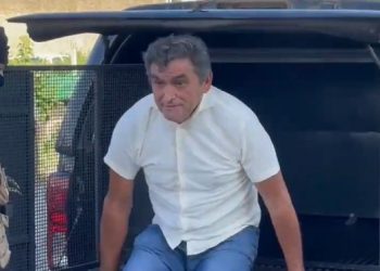 Ex-prefeito acusado de financiar maconha com verba pública é solto e população comemora