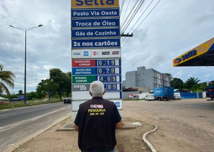Gasolina fica mais barata em João Pessoa; confira preços