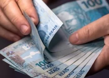 INSS antecipa pagamento do 13º salário de 2025; veja datas e quem tem direito