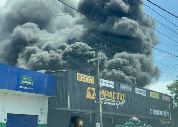 Loja de pneus é atingida por incêndio em João Pessoa
