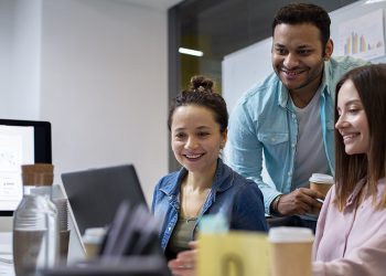 Empresas avaliam continuidade da semana de quatro dias após projeto-piloto no Brasil