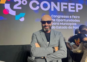 CEO do 9Ideia Group, Lucas Salles, reforça papel da comunicação e planejamento na gestão pública durante o Confep 2025