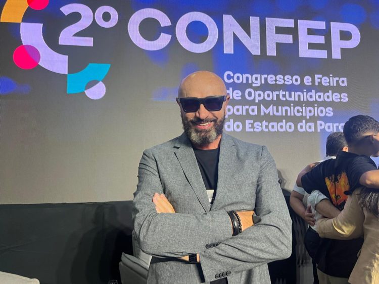 CEO do 9Ideia Group, Lucas Salles, reforça papel da comunicação e planejamento na gestão pública durante o Confep 2025