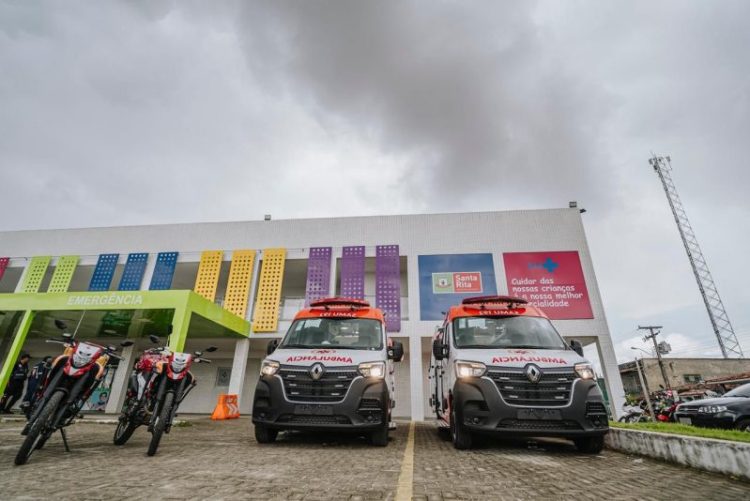 Jackson Alvino entrega novas ambulâncias e reforça atendimento do SAMU