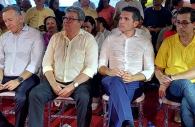 João Azevêdo assume presidência do PSB na Paraíba e sinaliza anúncios sobre eleições ainda este ano