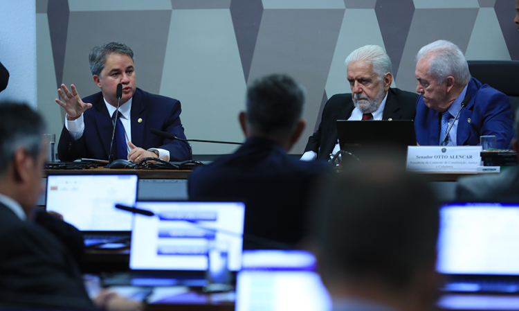 Senado mira sonegadores habituais e busca frear competição desleal entre empresas