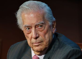 A Última Linha de Vargas Llosa — E o Parágrafo Infinito da Literatura