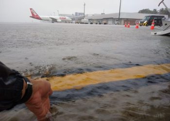 Chuvas provocam desvio de voos no aeroporto de João Pessoa; aeronave teria chegado em situação de emergência