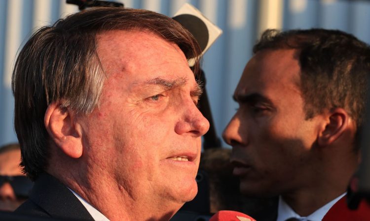 Ex-presidente afirma que vai “morrer na cadeia” e nega participação em trama golpista
