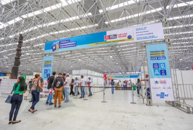 Feirão em João Pessoa terá cursos gratuitos de ChatGPT, oratória, atendimento e mais