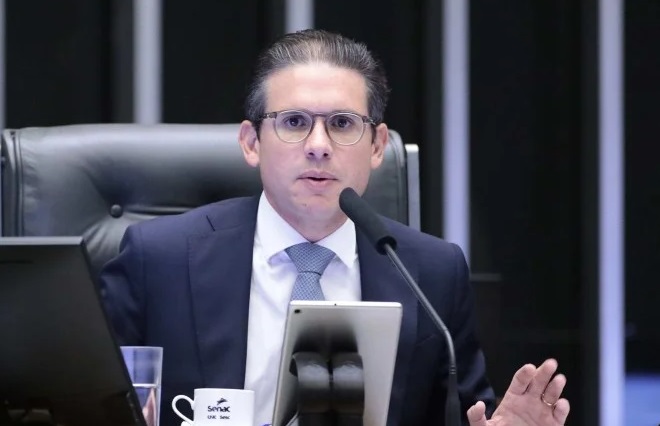 Hugo Motta revoga ato e enfraquece manobras de obstrução de bolsonaristas na Câmara