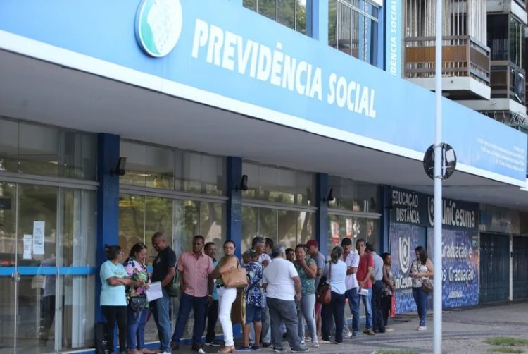 INSS vai devolver valores cobrados ilegalmente de aposentados até a próxima semana