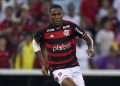 Lorran retorna ao Flamengo após destaque no Sub-20 e busca consolidar-se no time principal