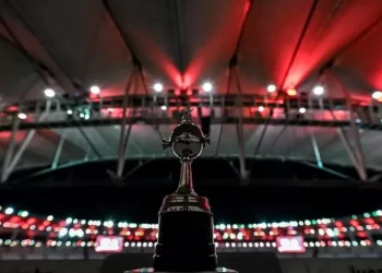 Flamengo avança na Libertadores e já soma R$ 30 milhões em prêmios — vencer virou negócio