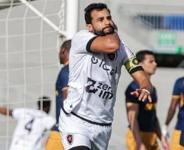 No Almeidão, Botafogo-PB vence e encosta na zona de classificação