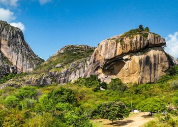 Pêndulo da Pedra da Boca, em Araruna, é suspenso temporariamente pela Sudema