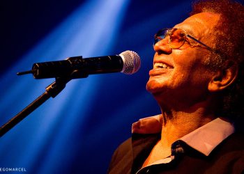 Brasil institui o Dia Nacional do Brega e oficializa o que todo bar com karaokê já sabia há décadas