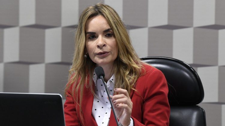 Senadora Daniella Ribeiro bate a cabeça em acidente doméstico e é levada para Hospital de Trauma