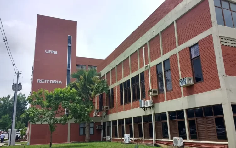 UFPB abre 1.250 vagas em cursos gratuitos de graduação a distância; veja como se inscrever