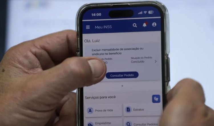 Veja como consultar e pedir reembolso dos descontos indevidos do INSS