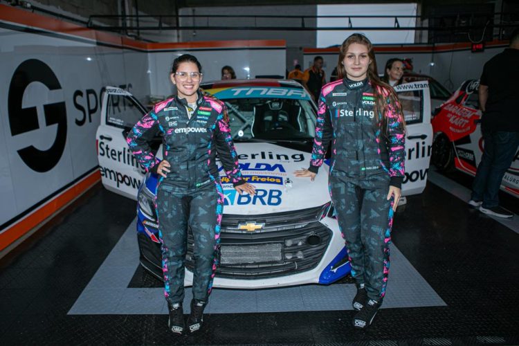 Bia Martins conquista 14 posições na sua primeira prova Endurance da Turismo Nacional
