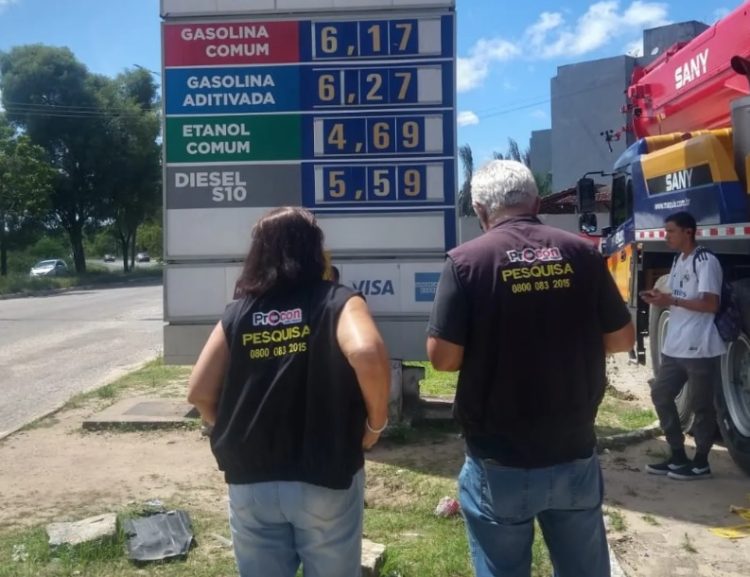 Preço do diesel cai em dezenas de postos da capital; veja levantamento completo