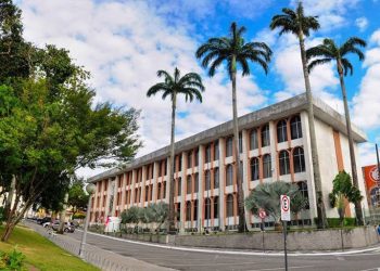 Enquanto você divide o milho e o cansaço, parlamentares da Paraíba entram no recesso mais longo do São João