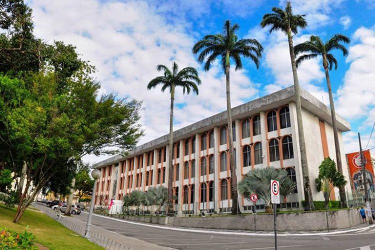 Enquanto você divide o milho e o cansaço, parlamentares da Paraíba entram no recesso mais longo do São João