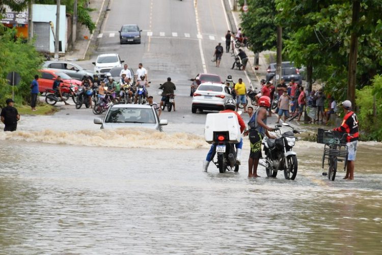 INMET emite novo alerta de chuvas intensas para João Pessoa e mais 28 cidades da Paraíba