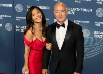 Bezos casa, e Veneza surta