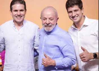 Com presença de Lula e Hugo Motta, João Campos assume presidência nacional do PSB