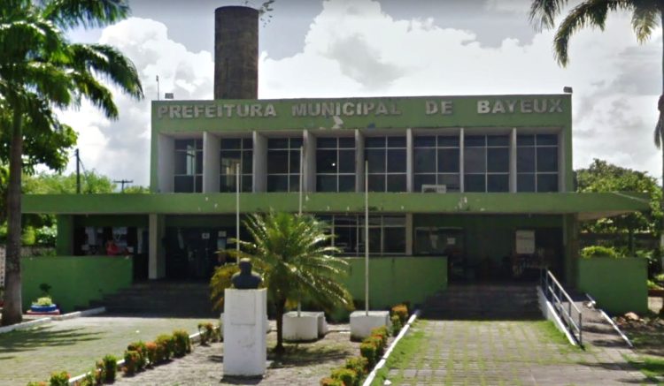 Concurso de Bayeux é anulado por vício de competência e servidores podem ser exonerados