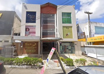 Duas pessoas são baleadas durante tiroteio em empresarial no Centro de João Pessoa