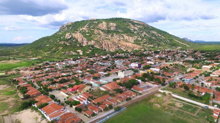 Ex-prefeito de Catingueira é condenado por irregularidades em contratos na saúde