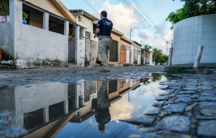 Facção com “tribunal do crime” é alvo de operação com 86 mandados em Cabedelo